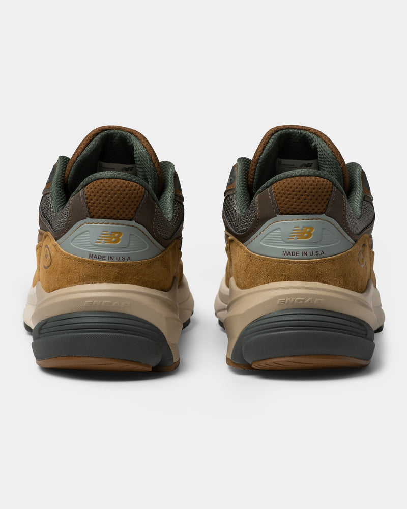 The Carhartt WIP x New Balance 990v6 is for guys who are into workwear
